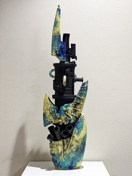 二科展に入選した 誠恵高校3年 門倉菜々香さんの作品「鰭イ針(ひれいしん)」 二科展に入選した 誠恵高校3年 門倉菜々香さんの作品「鰭イ針(ひれいしん)」