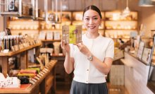 【加藤綾菜さん×タマチャンショップ共同開発】旨味でおいしく減塩「綾菜式減塩 万能だし粉」新発売