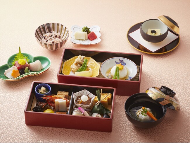 【ロイヤルパークホテル】七五三などご家族の慶事に最適な「秋のお祝い御膳」や、安産祈願とともに楽しむ特別ランチをご提供。