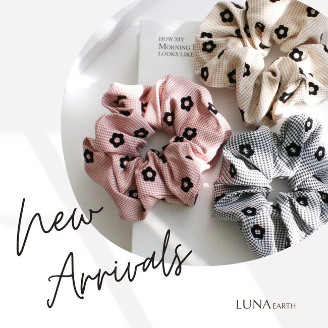 LUNA EARTH ONLINEより、秋カラーのシュシュやステンレスアクセ、新作ブローチなどの新商品が9/4（木）多数入荷しました。