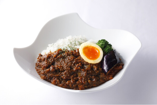「資生堂パーラー サロン・ド・カフェ ラゾーナ川崎店」オープン7周年を記念して“飛騨牛”キーマカレーを期間限定で提供