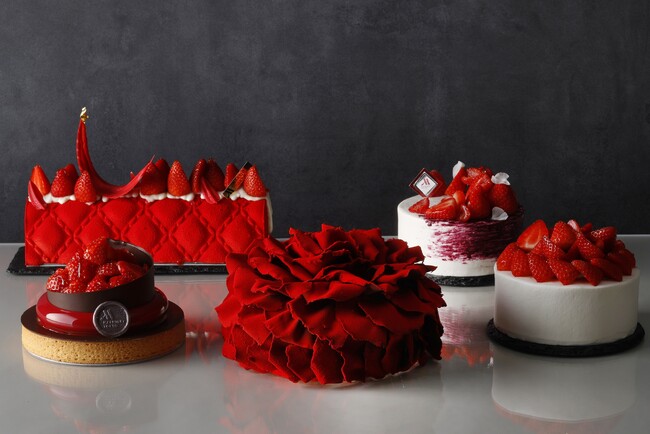 【東京マリオットホテル】昨年即完売した美しいバラのクリスマスケーキが今年も登場聖夜にふさわしい「RED」をキーカラーにしたホリデーシーズン　Christmas Cake & Bread 2025