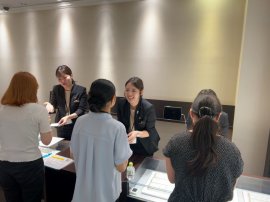 マナー講座の様子 マナー講座の様子