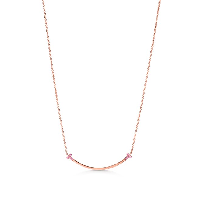 【TIFFANY & CO.】ピンク サファイヤが煌めく日本限定「ティファニー T スマイル」ペンダントを発売