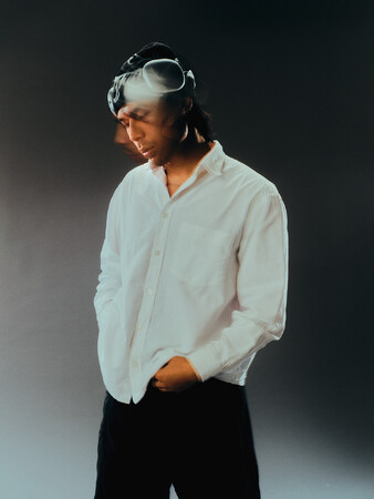 TikTokで話題のストリートピアニストFRIQTAO（フリクタオ）待望のデビューシングル「Run Away」をリリース、同時にニューヨークの街で演奏に没頭するMVを公表