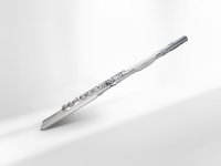 ローランド初！スタイリッシュで軽量なフルート・スタイルのデジタル管楽器が登場