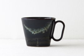 生涯を添い遂げるマグ 小峰焼 八衛門窯 ブラック