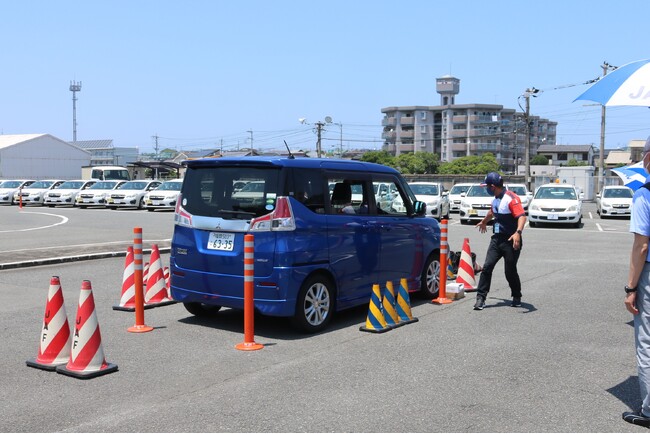 【JAF福岡】「噛むこと」で安全運転をサポート！ロッテと共同でドライバーズセミナーを開催