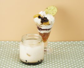 台湾烏龍茶パフェ・鉄観音タピオカミルクティー