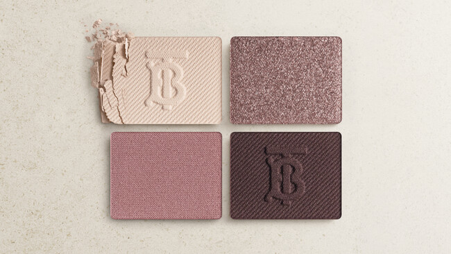 バーバリー アイコニック パレッドからヌードとモーヴが織りなす新色登場