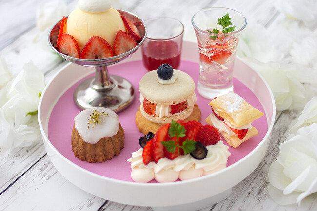 【ホテル オリエンタル エクスプレス 福岡天神】苺づくしのアフタヌーンティー「Strawberry Afternoon Tea（ストロベリーアフタヌーンティー）」2025年10月1日（水）より販売開始