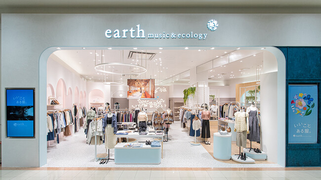 「楽天ポイントカード」、ストライプインターナショナルが展開するブランド「earth music&ecology」「AMERICAN HOLIC」など約670店舗で利用可能に