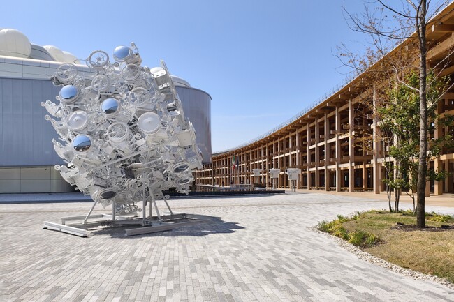 大阪・関西万博会場内に作品展示中のアーティスト・檜皮一彦が登場!チ・カ・ホで初開催の「ユニバーサルFes」でSIAFが “アートとアクセシビリティ” を考えるトークイベントを実施