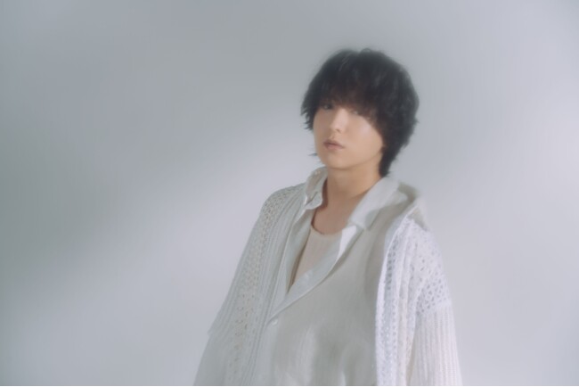 舞台俳優・声優としても活躍中の坂田隆一郎、SixTONESや西野カナ、アニメ『弱虫ペダル』などヒット曲を手掛ける佐伯youthKと初コラボ。新曲『デトックスサンデー』は頑張るあなたへの”ご褒美ソング“