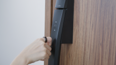 指輪が玄関ドアのカギとなり、手ぶらの暮らしをさらに便利に　LIXIL「FamiLock」と決済スマートリング「EVERING」が連携開始