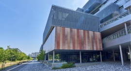 日本の教育機関で初設立!社会人も利用できる、立命館大学と日本マイクロソフトによるDXの拠点「Microsoft Base Ritsumeikan」を会社員が体験 日本の教育機関で初設立!社会人も利用できる、立命館大学と日本マイクロソフトによるDXの拠点「Microsoft Base Ritsumeikan」を会社員が体験