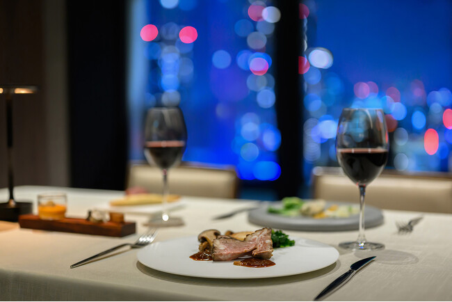 街が煌めくホリデーシーズンに贈る、心華やぐクリスマス／ザ ロイヤルパークホテル アイコニック 大阪御堂筋