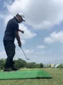 右手片手打ちのショット