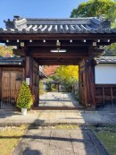 霊鑑寺門