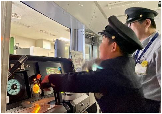 こどもたちの絵日記・壁新聞を都営新宿線市ヶ谷駅で展示します！