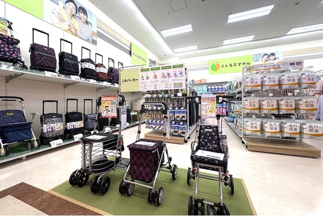 シニアライフサポート専門売場 サンエー経塚シティ内『くくるスマイル』展開開始に関するお知らせ