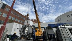 近畿大学病院の移転に伴い、190名の入院患者様を新病院へ　約600名の医療スタッフが連携し、約7時間で一斉に移送