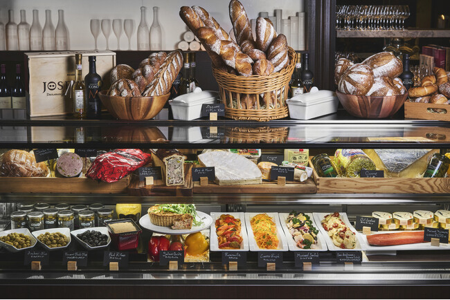 【セント レジス ホテル 大阪】選ぶ歓びに満ちた、ラグジュアリーなブラッスリー体験「アペタイザー・マルシェ」