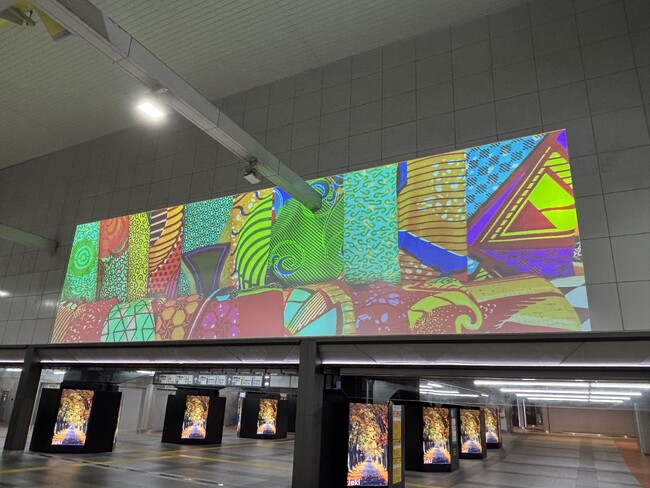 秋葉原駅で大型プロジェクター広告「AKIBA DAWN」の放映を開始！！！