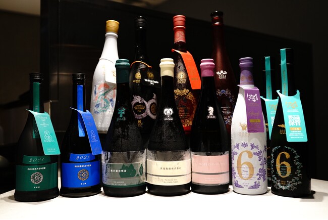 【10月25日開催】“新政12種”特別日本酒の会を六本木〈鮨無垢〉で開催。異端教祖・見えざるピンクのユニコーン・農民藝術概論、A/Hタイプなど希少新政が一堂に！