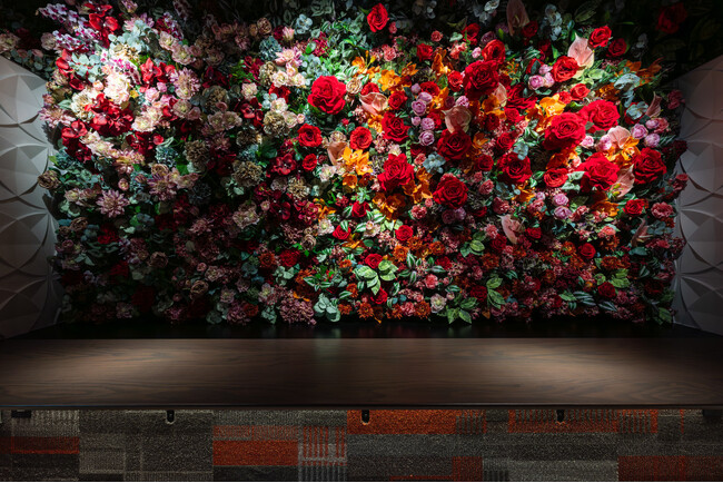 大分・都町に「花×炎×水」の体験型バー誕生 ― 観光客も地元も集う、新しいナイトスポット『RAISE BAR』10月16日オープン