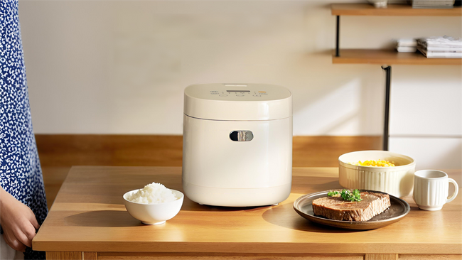 【調理家電を一つに集約】ひとり暮らしに最適！KEECOON3合炊き低温調理機能付きマイコン式炊飯器（‎KC-RC-15A）本格的なローストビーフからご飯までこれ一台