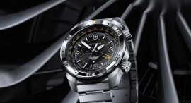 3つの時間を操る、タフネスな相棒「AIR PRO GMT AUTOMATIC」が10月31日（金）に新登場