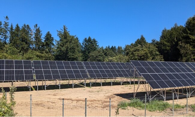 北海道エリアにおける年間10MWの太陽光発電所の開発に関する基本合意契約締結について