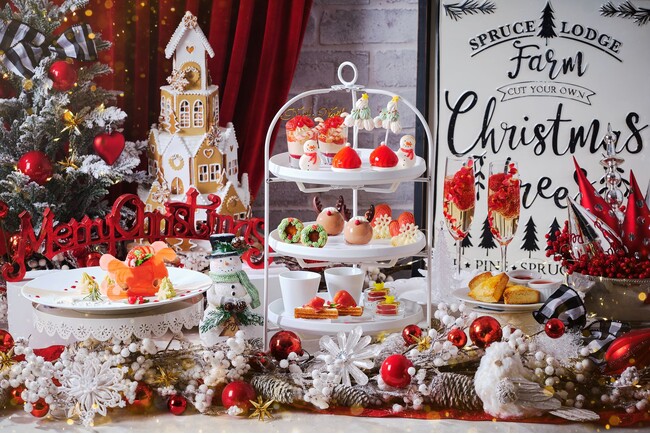 サンタやスノーマン・トナカイ・ツリーなどクリスマスモチーフを取り入れたホリデースイーツ『ハピネスクリスマス アフタヌーンティー』