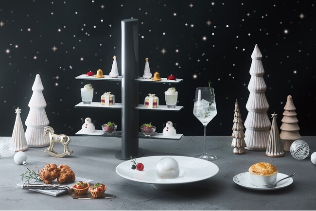 スノーマンやプレゼントをモチーフにしたスイーツに心ときめく▽フェスティブシーズン限定のクリスマスアフタヌーンティー