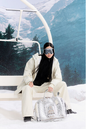 【ルイ・ヴィトン】ウィメンズ 「LV SKI」2025 コレクションを発表