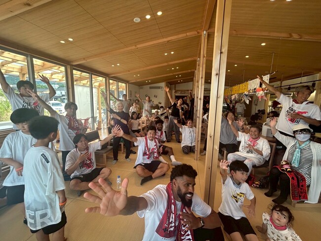 スタジアムで再会|【10/19(日)岐阜戦】輪島市仮設住宅にお住まいの方を試合にご招待