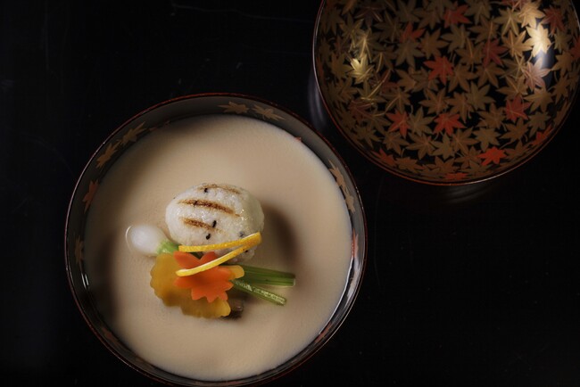 【星のや軽井沢】鮑やトリュフなどの高級食材と、信州ならではの山の食材を掛け合わせた「山の懐石」初冬限定メニュー提供開始