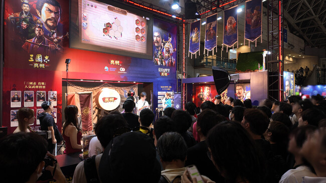 「東京ゲームショウ2025」真戦ブースの出展模様をお届け！『信長の野望 真戦』初試遊で高評価！杉田智和さんがナレーションを務める事前登録PVを公開！事前登録者数が 10万人を突破！