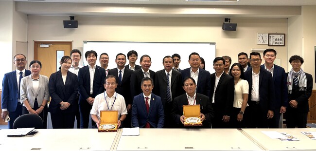すららネット、カンボジア教育省代表団を日本の公立中学校へ招聘