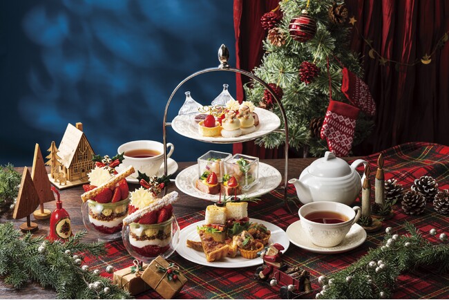 【冬の楽しみ 深紅のベリーに心躍るクリスマスアフタヌーンティー】ザ ロイヤルパークホテル アイコニック 東京汐留