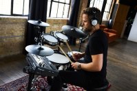 フラッグシップと同等の高品位なサウンドで迫真の演奏体験を楽しめる電子ドラム「V-Drums」の新モデルを発売