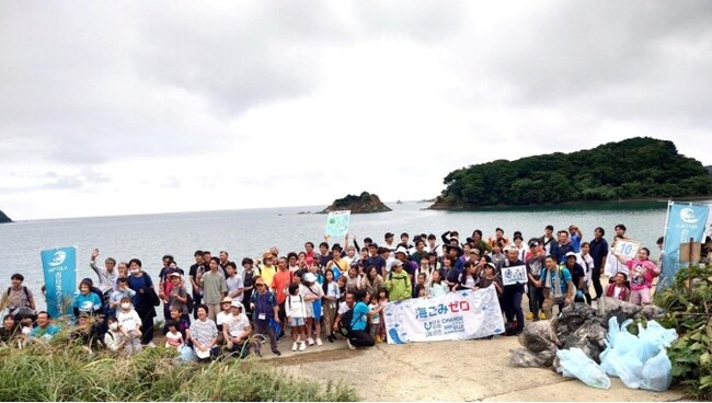 三重県答志島・奈佐の浜東海三県一市（愛知県・岐阜県・三重県・名古屋市）連携して海岸清掃を実施しました