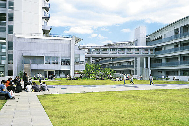 10/31(金)遠州織物ブランド【HUIS-ハウス-】が静岡文化芸術大学で「”遠州織物”から紐解く浜松の地域産業とブランディング」を実施