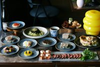 京都発　IKARIYA×B STOREのコラボビストロおせちが発売　正月ビストロ料理や焼菓子、自家焙煎珈琲で「新年の贅沢時間」