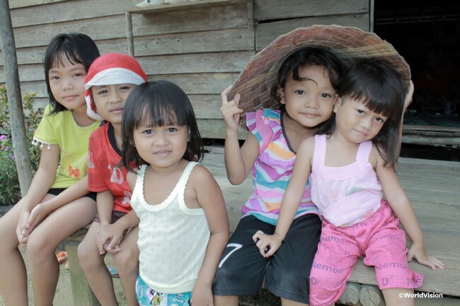 LIXILならびにLIXIL住設・タイル代理店との連携により、東南アジアの10校を対象に「トイレで未来を創るプロジェクト」を実施