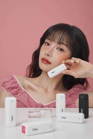 「塗って、はがす」新感覚リップが24時間カラーキープ。韓国で話題沸騰中の〈Oiad（オアド）〉、遊び心あふれる新世代コスメが日本上陸！