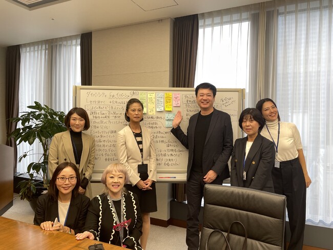 【オンワードの働き方改革プロジェクト「働き方デザイン」】管理職級の女性比率が3割超、離職率は約5割減少