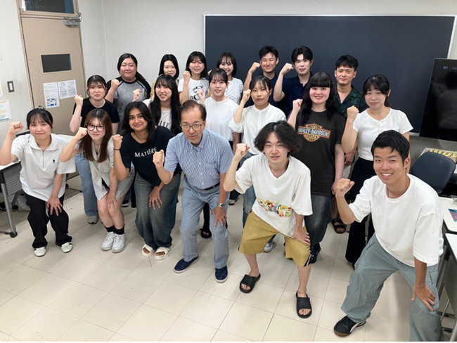 神田外語大生が「よってがっしょ福島」を出店！