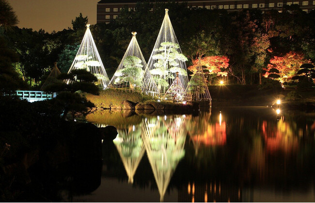 幕張新都心の日本庭園で、特別夜間開園「見浜園灯ろうまつり」2025年11月15日（土）～24日（月・祝）開催（千葉県立幕張海浜公園）